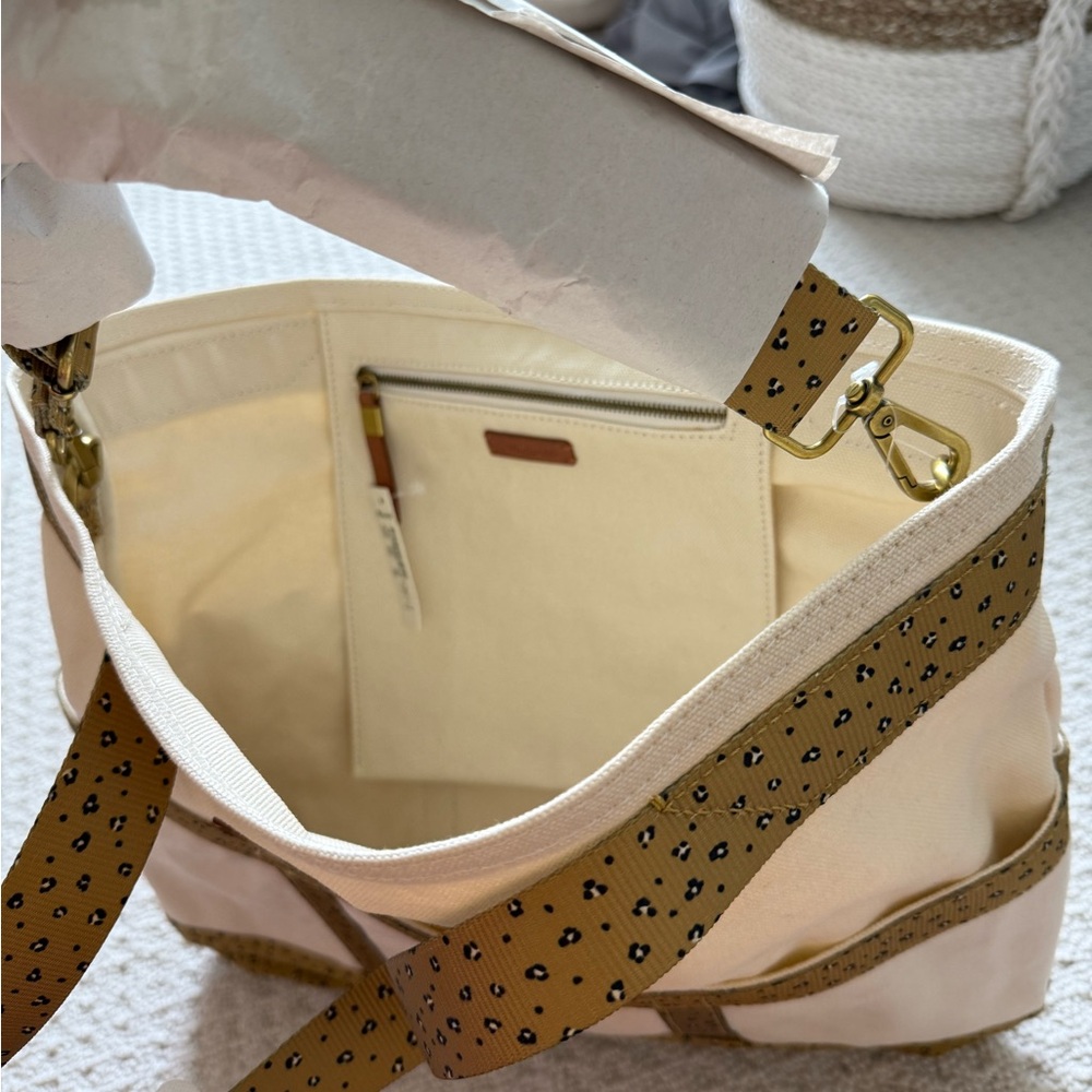 Madewell Cream and Brown Tote Bag with Structured Design - Picture 2 of 5